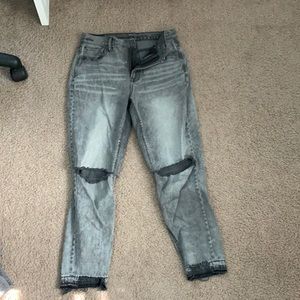 american eagle mom jeans